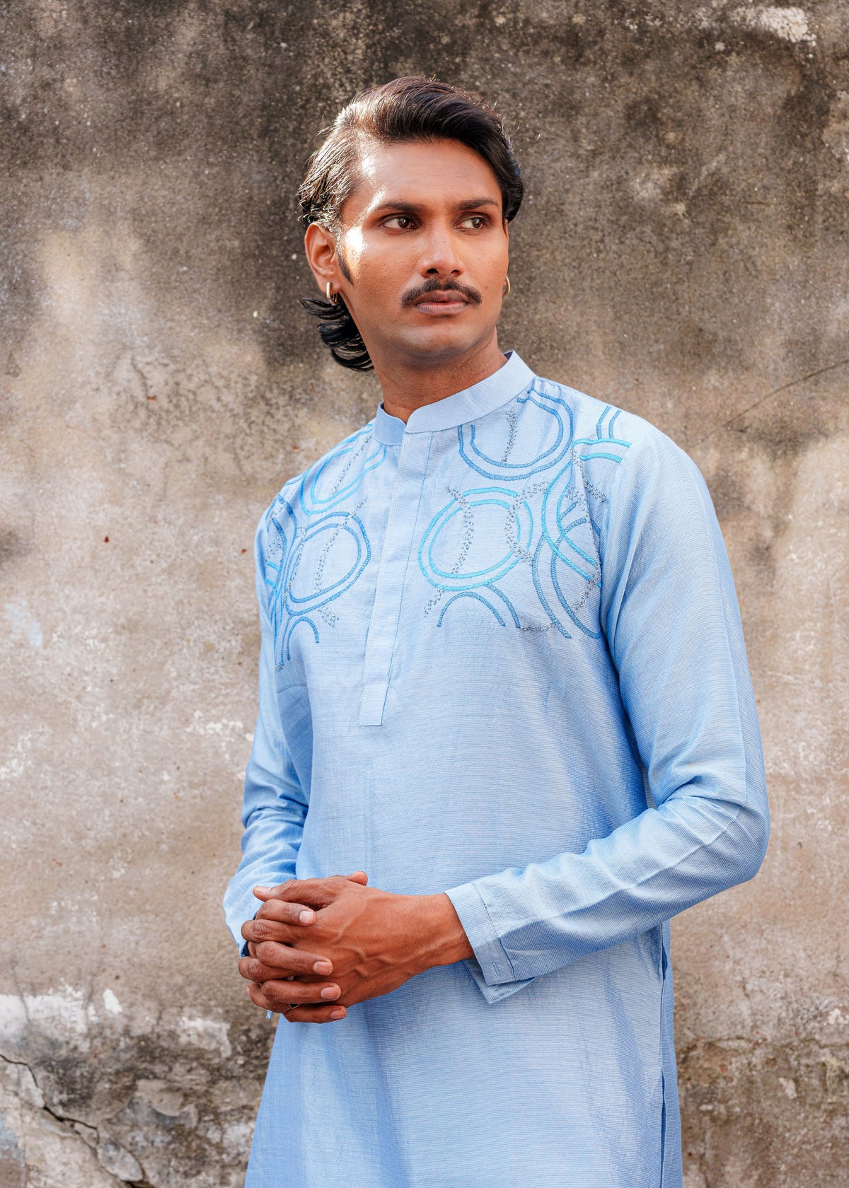 Aasmani Chakra Kurta
