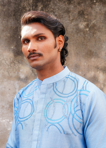 Aasmani Chakra Kurta