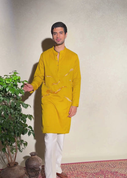The Svarnam Kurta